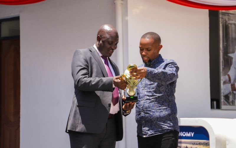 MD and Hon Memusi